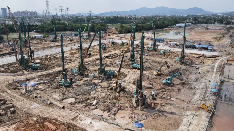 近20台“KU酷游官网绿”设备实力集结，助力广佛西环工程建设跑出“加快度”