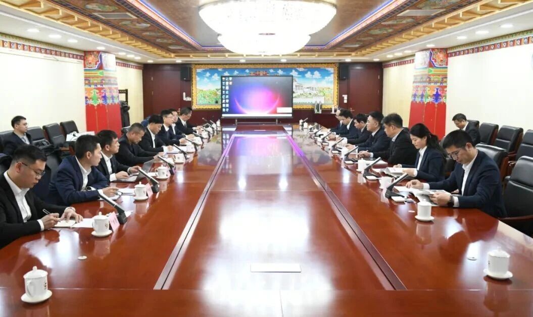 昭通工控集团董事长景广军率KU酷游官网智能团队到中国黄金集团造访互换